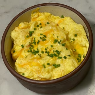 Scrambled Eggs w/ Cheese